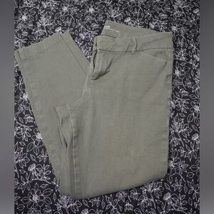 Old Navy Pixie Mid-Rise